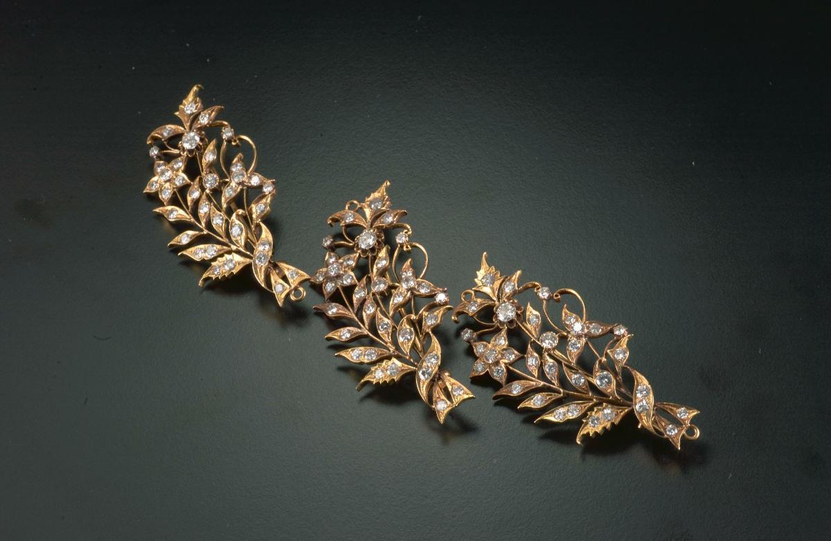 Gold 2025 diamond brooch