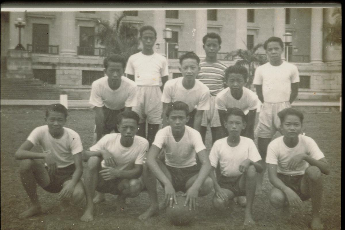 A group photo at the Padang with the Singapore Cricket Club in the ...