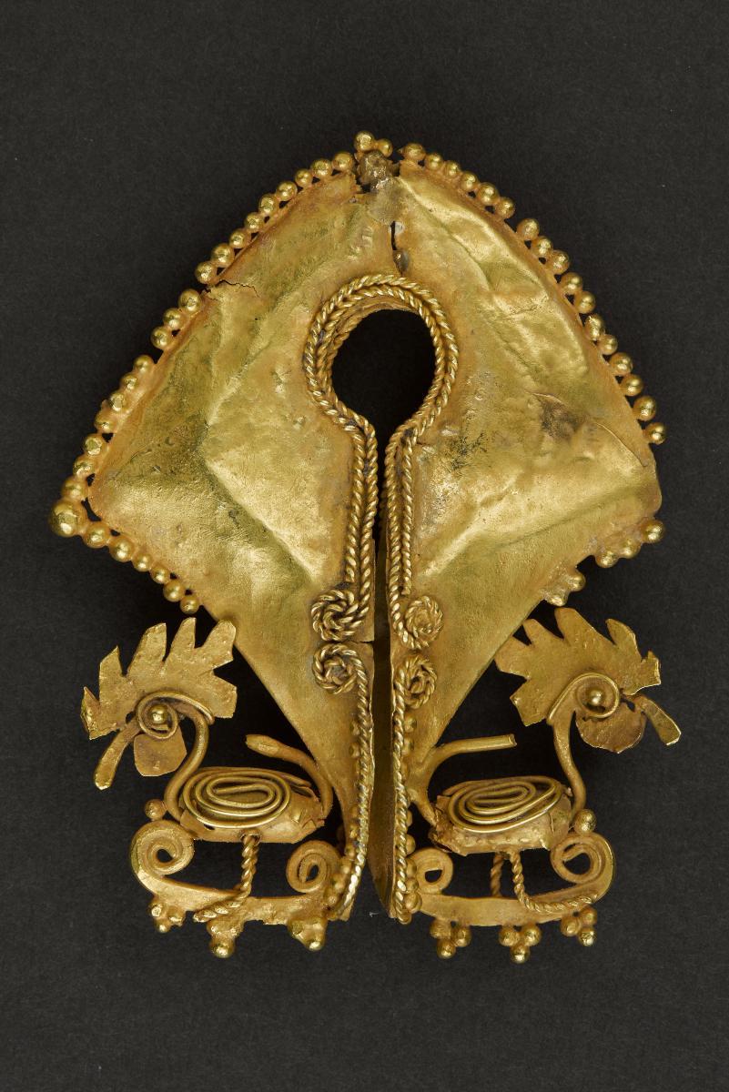 Mamuli ornament