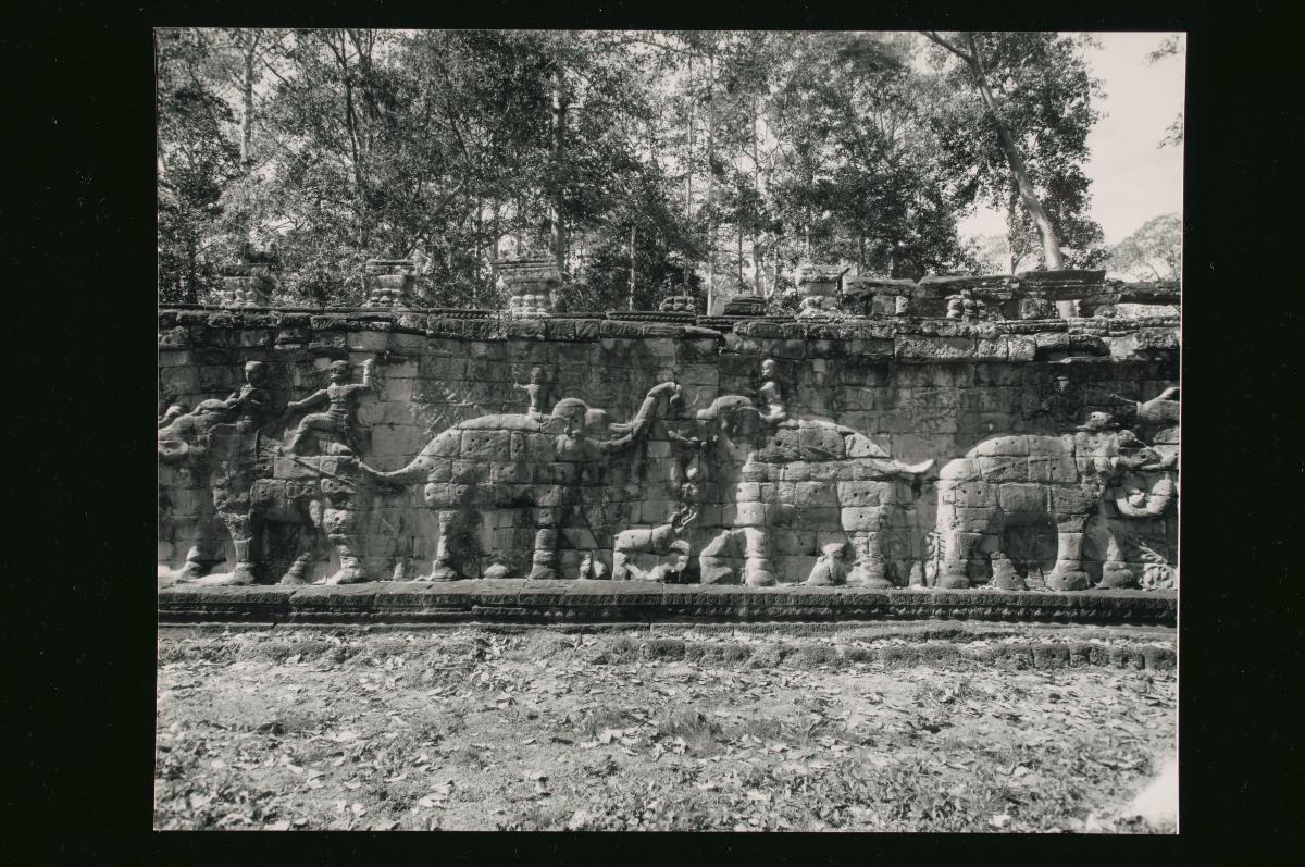 A view of Angkor by Loke Wan Tho