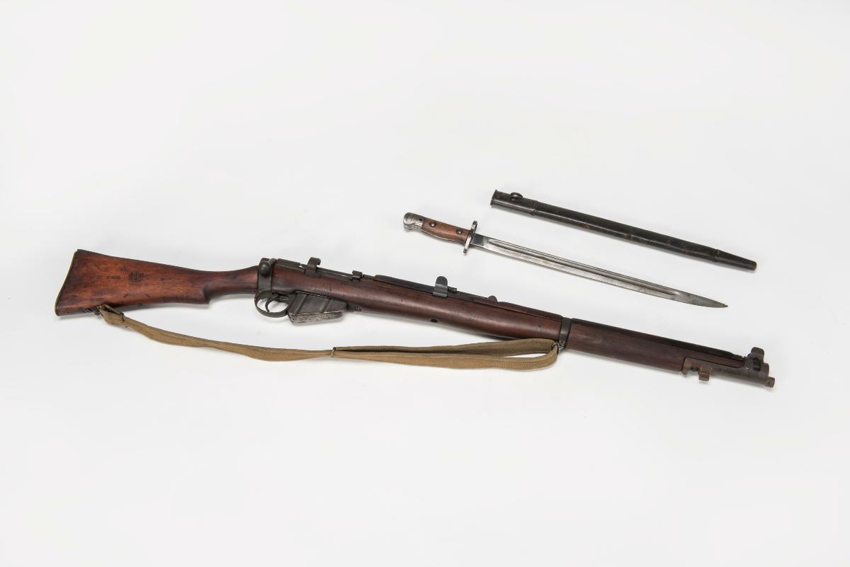 Lee-Enfield rifle with a bayonet used in the 2/4th machine gun