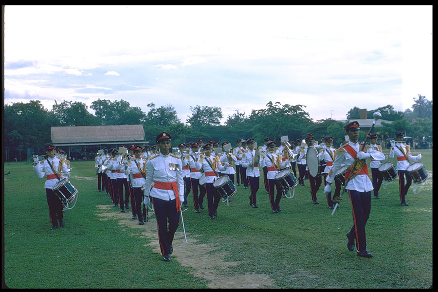 <strong>Photograph of the National Day Parade held at Paya Lebar in 1975<br>
</strong>Reproduction<br>
9 August 1975<br>
Ministry of Information and the Arts Collection<br>
Courtesy of the National Archives of Singapore