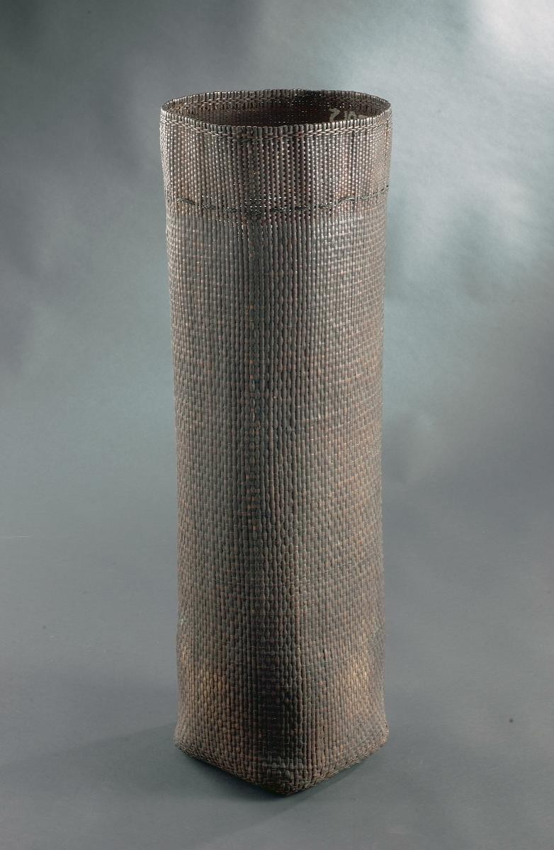 1078197